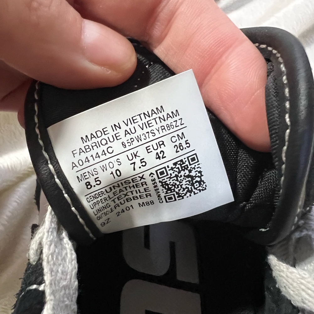 Converse Black and White Sneakers - Picture 5 of 5